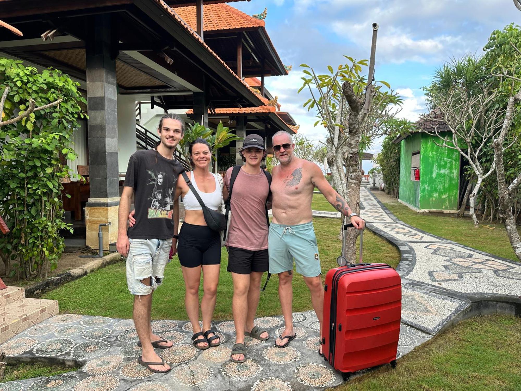 Ketut Losmen Bungalows Lembongan Extérieur photo